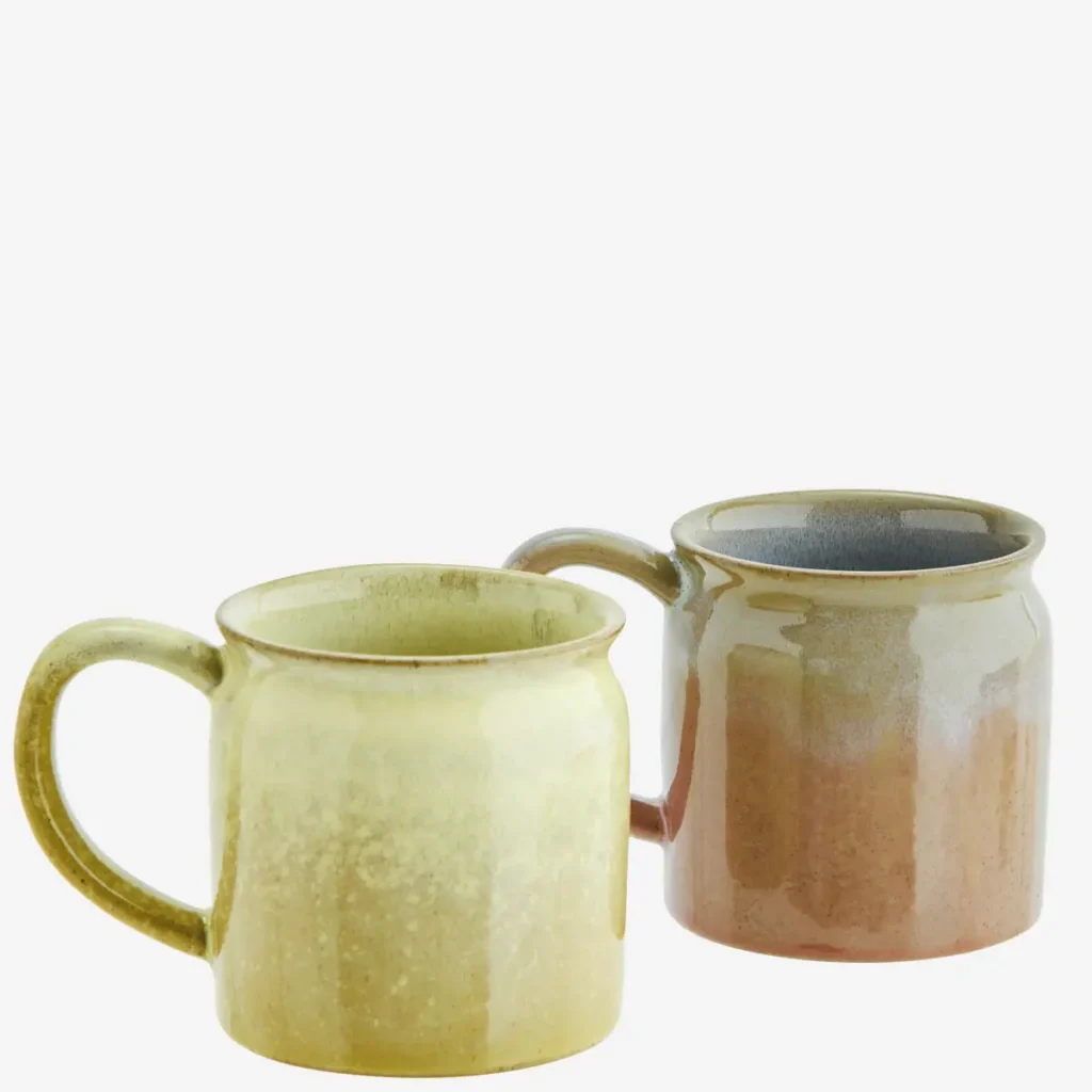 Madam Stoltz - wunderschöne und hochwertige Tassen aus Steingut. Ideal für Kaffee, Tee oder heisse Schokolade.